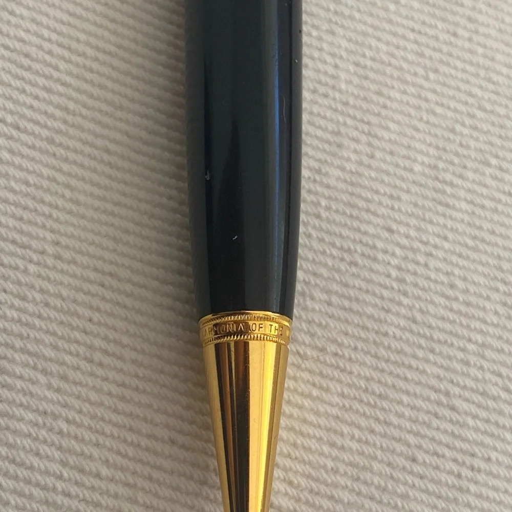 Luxury Black and Gold Pen